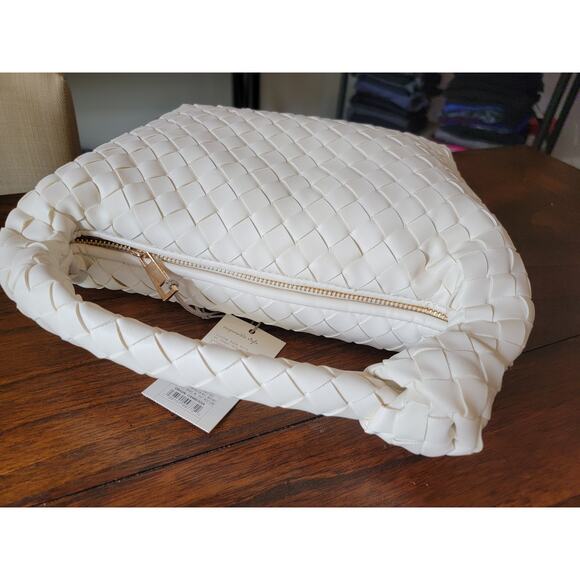 CREAM WOVEN ARM BAG NWT - Picture 3 of 4